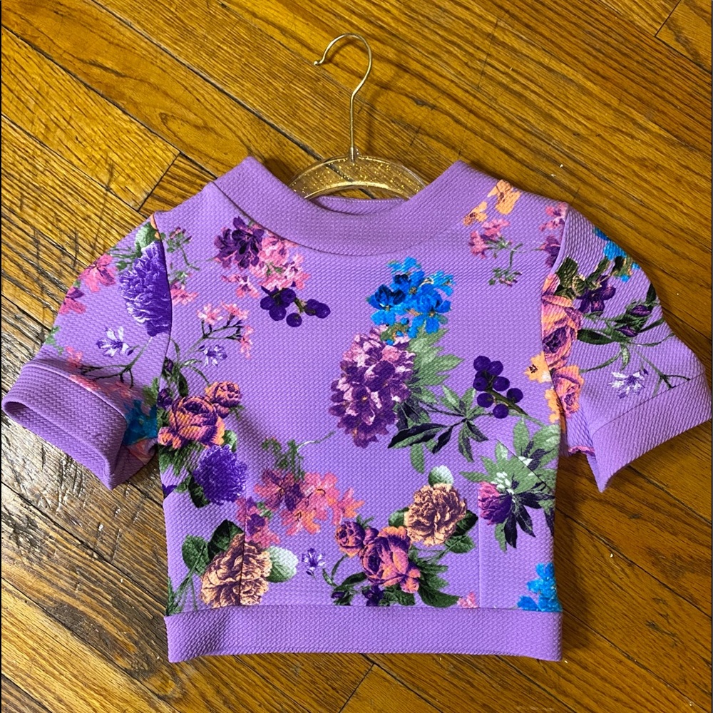 Floral crop top 🌸